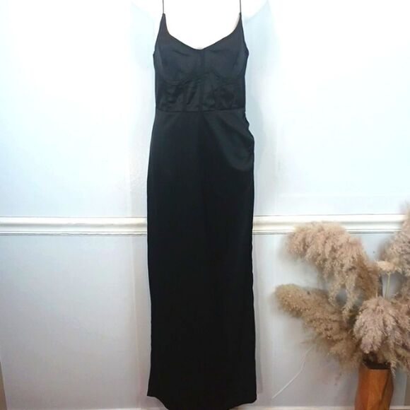 Pretty little thing black satin corset top low back maxi dress (10) Whimsigoth - Picture 2 of 13